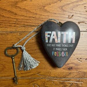 Art Hearts ‘Faith’ Gray with Multicolor Accents Stand-up Heart